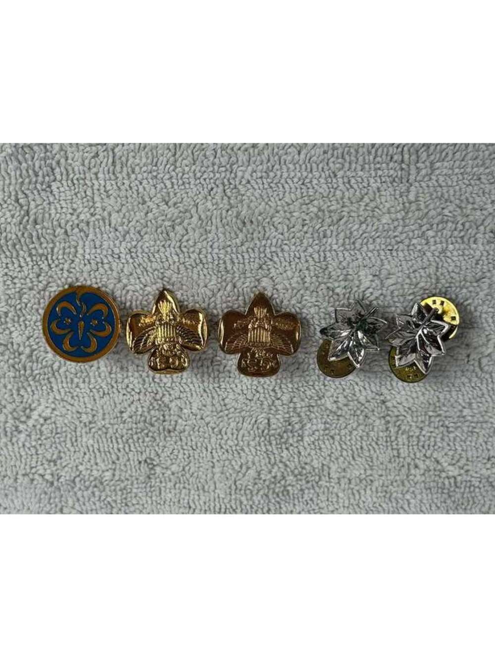 Set of 6 Vintage Girl Scouts Pins and Badges